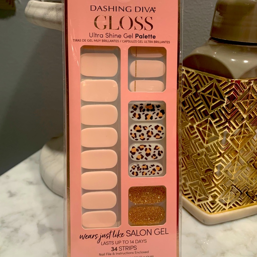 Press on nails